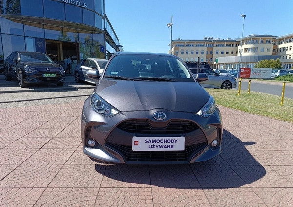 Toyota Yaris cena 72900 przebieg: 62048, rok produkcji 2021 z Police małe 79